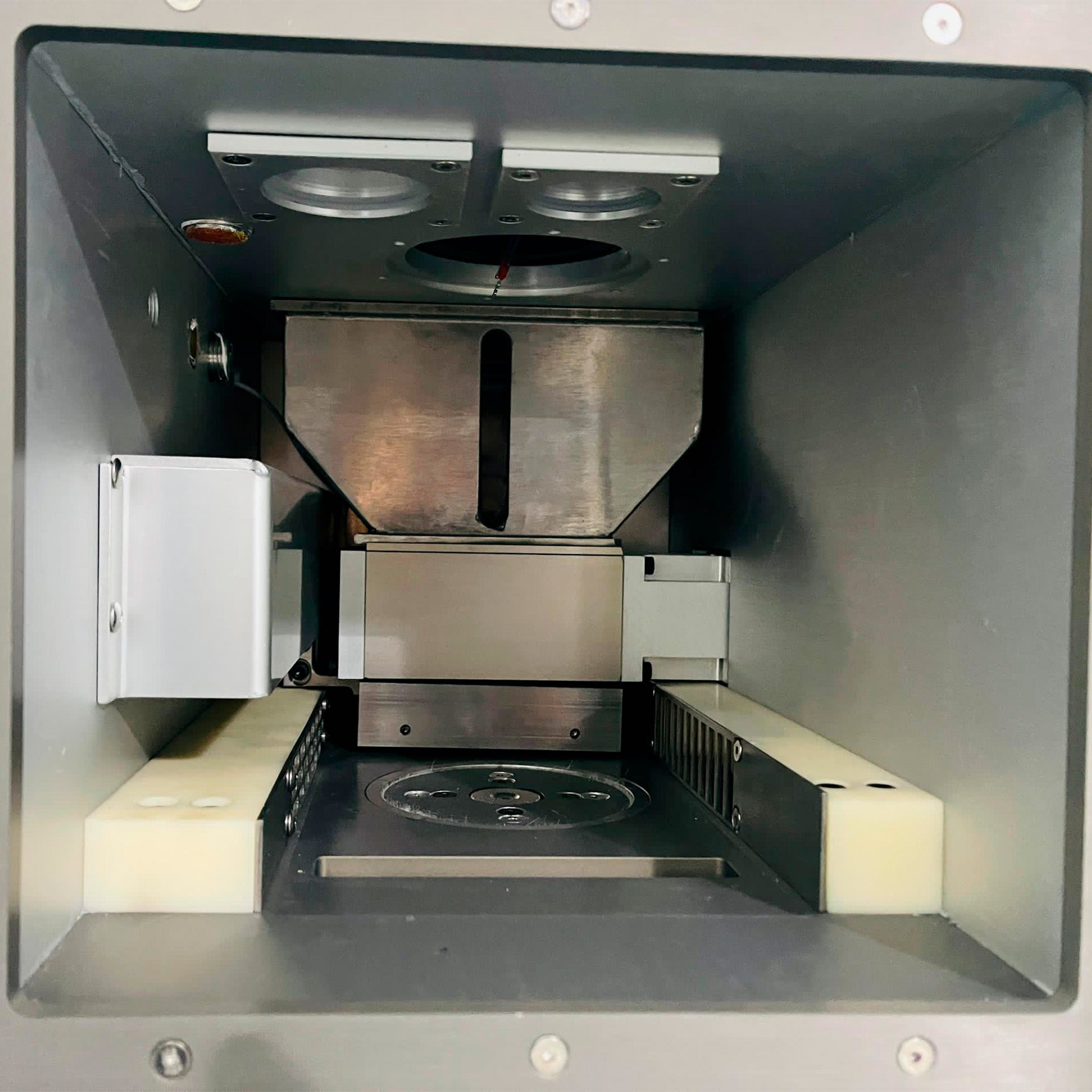 DeskFab H1